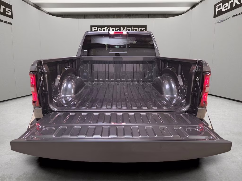 2026 Granite Crystal Metallic Clearcoat Ram 1500 Big Horn/Lone Star 4X4 Truck