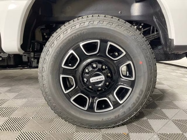 2026 Avalanche Ford Super Duty F-250 SRW Platinum 4X4 Truck