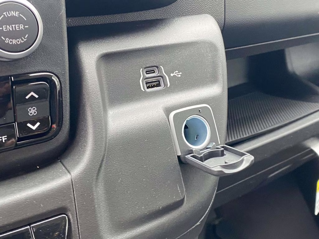 2026 Bright White Clearcoat Ram ProMaster 1500 Low Roof FWD Van