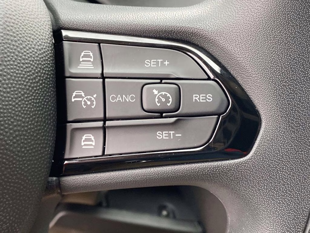 2026 Bright White Clearcoat Ram ProMaster 1500 Low Roof FWD Van