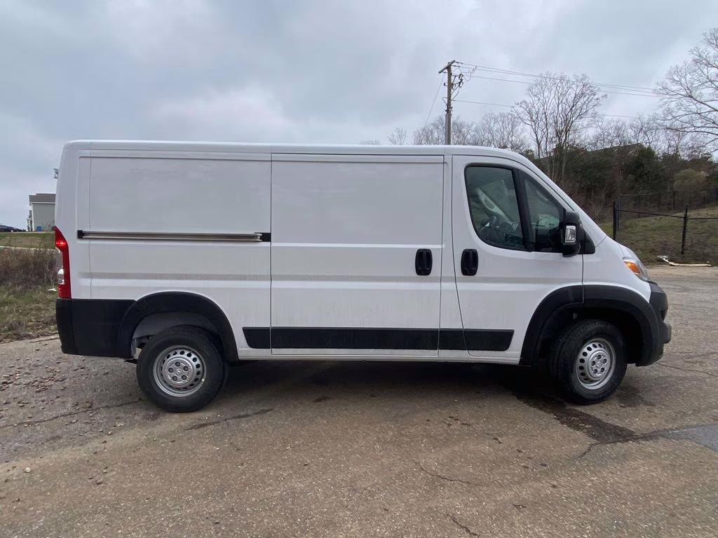 2026 Bright White Clearcoat Ram ProMaster 1500 Low Roof FWD Van