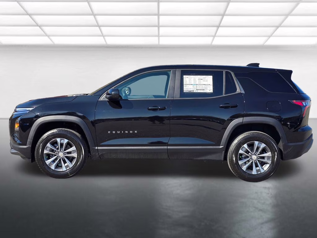 2026 Mosaic Black Metallic Chevrolet Equinox LT FWD SUV