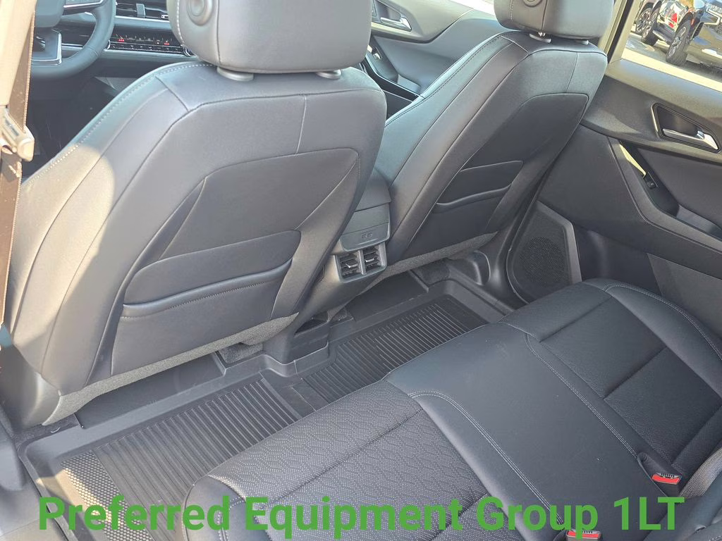 2026 Mosaic Black Metallic Chevrolet Equinox LT FWD SUV