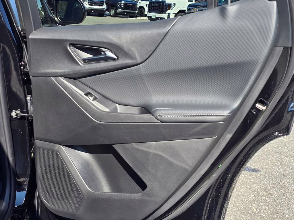 2026 Mosaic Black Metallic Chevrolet Equinox LT FWD SUV