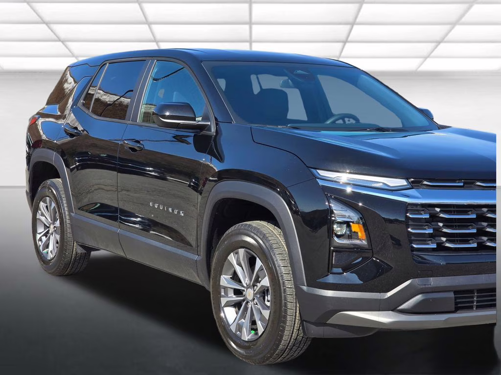 2026 Mosaic Black Metallic Chevrolet Equinox LT FWD SUV