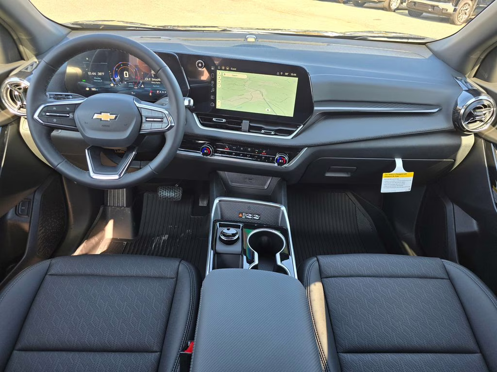 2026 Mosaic Black Metallic Chevrolet Equinox LT FWD SUV