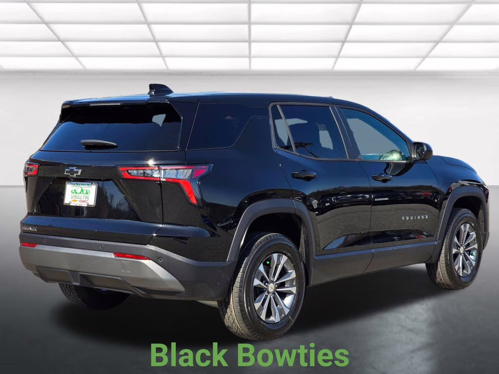 2026 Mosaic Black Metallic Chevrolet Equinox LT FWD SUV