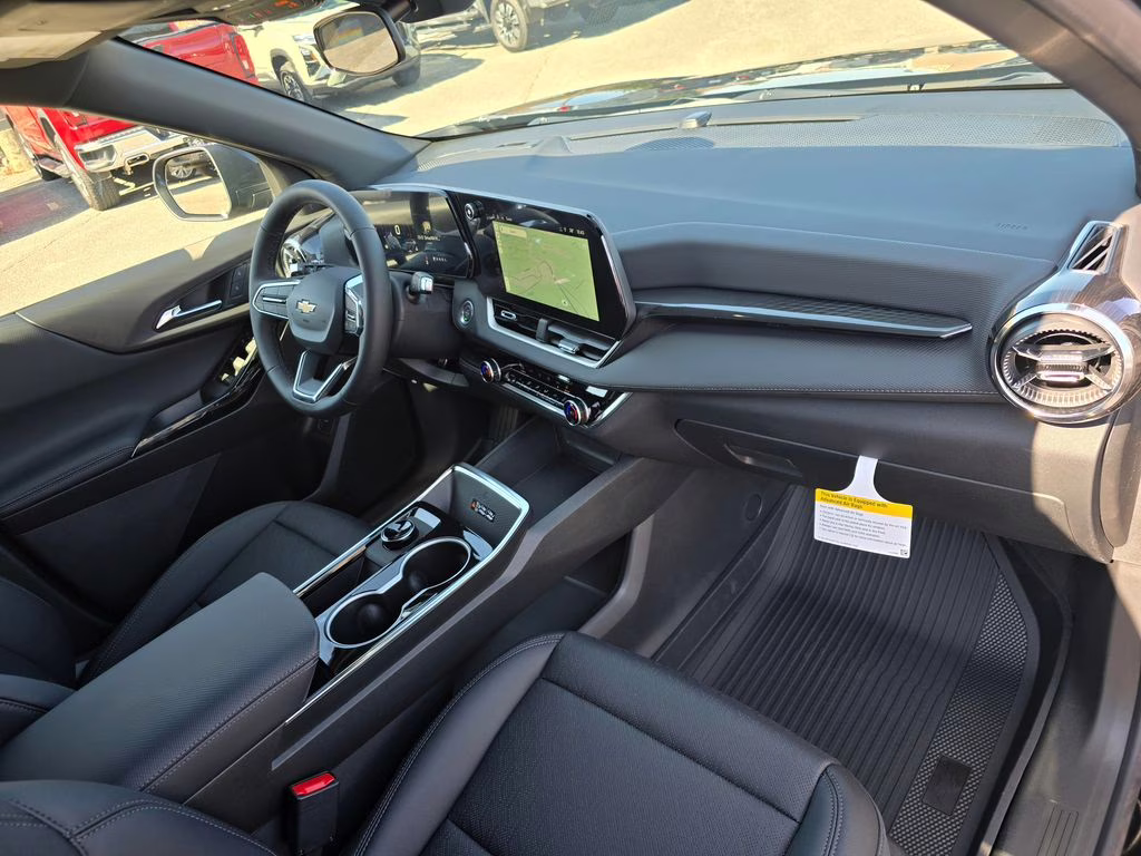2026 Mosaic Black Metallic Chevrolet Equinox LT FWD SUV
