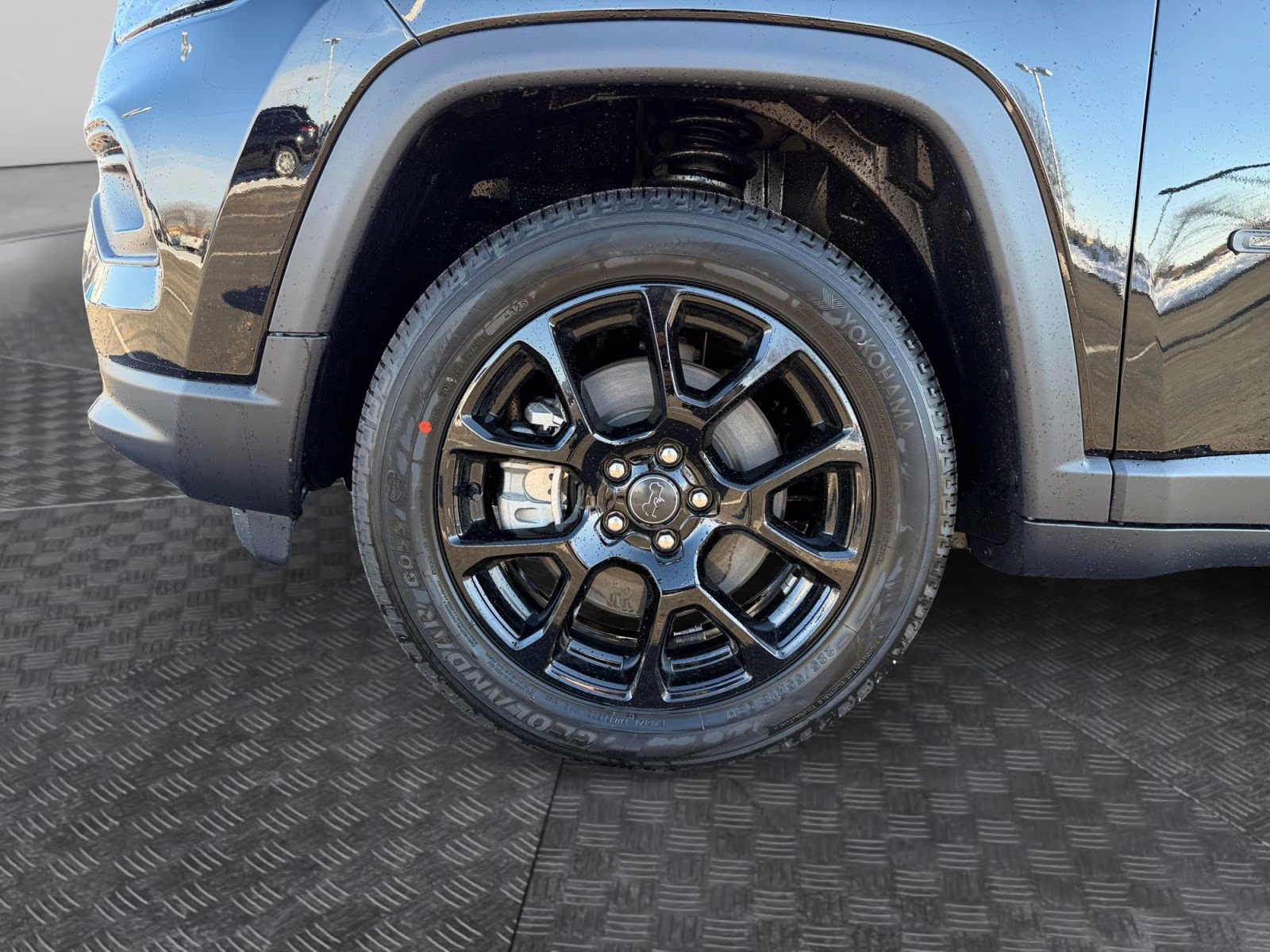 2026 Diamond Black Crystal Pearlcoat Jeep Compass Latitude 4X4 SUV