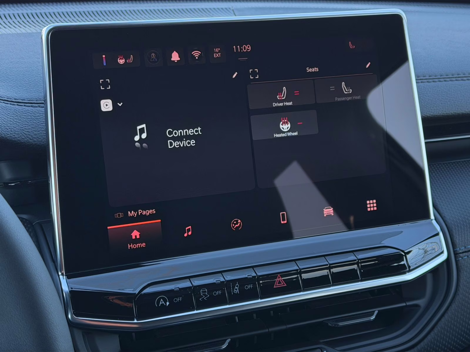 2026 Diamond Black Crystal Pearlcoat Jeep Compass Latitude 4X4 SUV