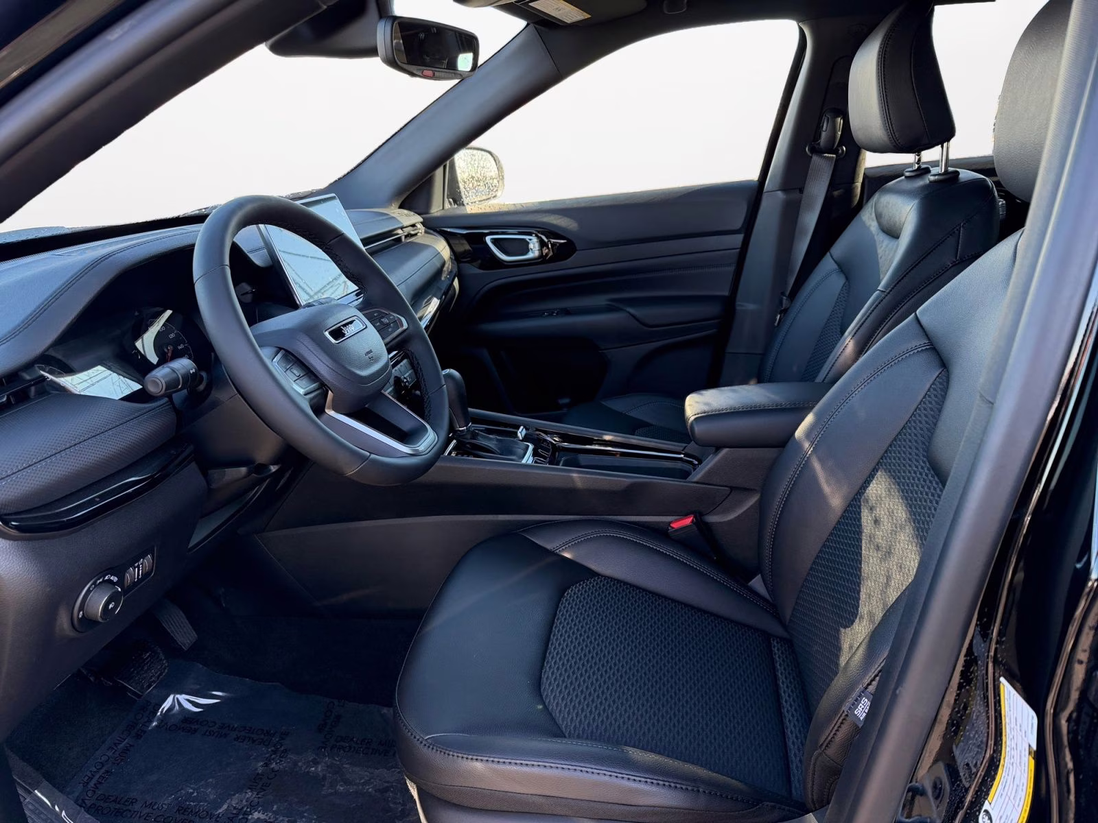 2026 Diamond Black Crystal Pearlcoat Jeep Compass Latitude 4X4 SUV