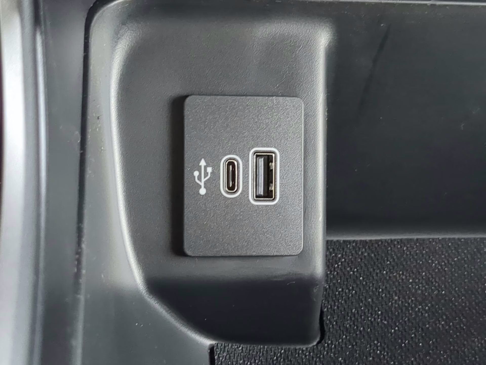 2026 Agate Black Metallic Ford F-150 Tremor Crew Cab Pickup 4X4 Truck