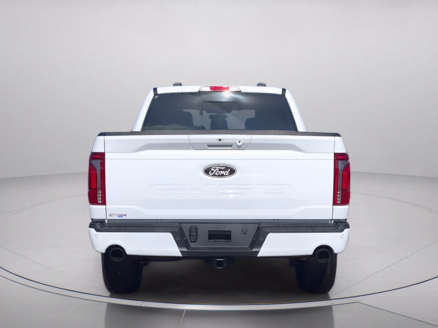 2026 Oxford White Ford F-150 LARIAT Crew Cab Pickup 4X4 Truck