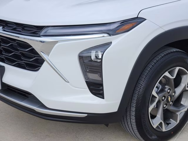 2026 Summit White Chevrolet Trax LT FWD SUV