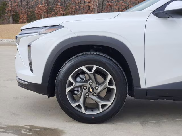 2026 Summit White Chevrolet Trax LT FWD SUV