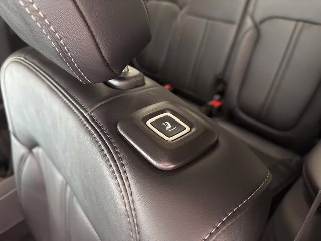 2026 High Gloss Black Jeep Grand Wagoneer L Summit Obsidian 4X4 SUV