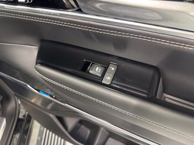 2026 High Gloss Black Jeep Grand Wagoneer L Summit Obsidian 4X4 SUV