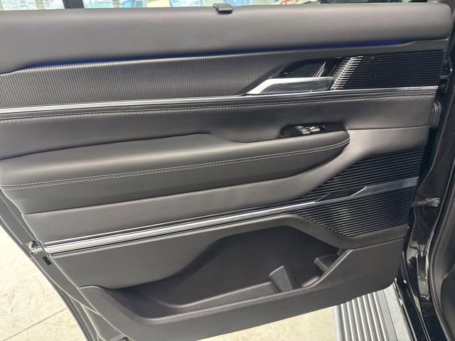 2026 High Gloss Black Jeep Grand Wagoneer L Summit Obsidian 4X4 SUV