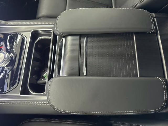 2026 High Gloss Black Jeep Grand Wagoneer L Summit Obsidian 4X4 SUV