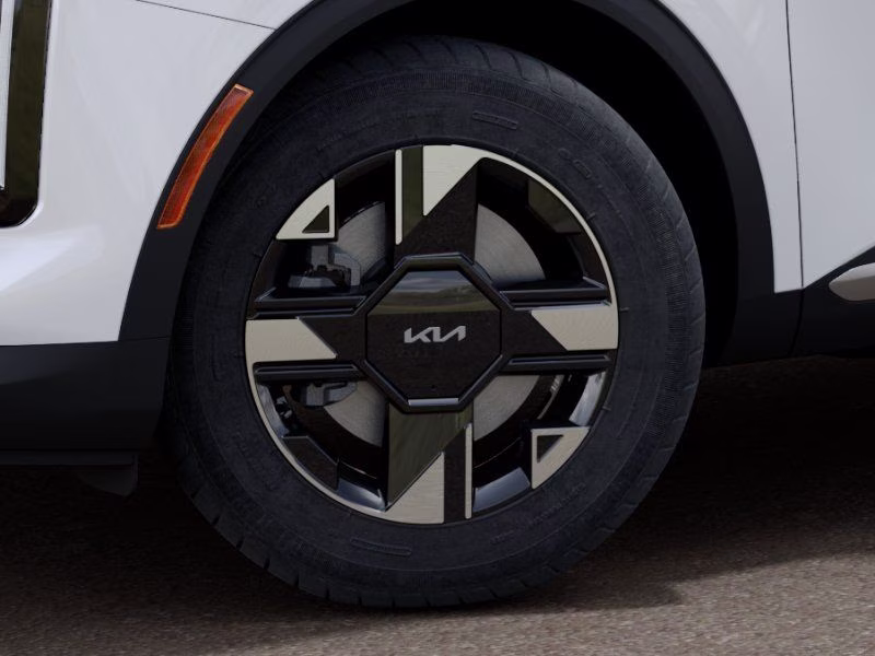 2026 Glacial White Pearl Kia Sportage LX FWD SUV