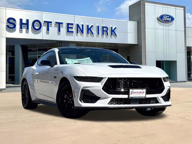 2026 Oxford White Ford Mustang GT RWD Coupe