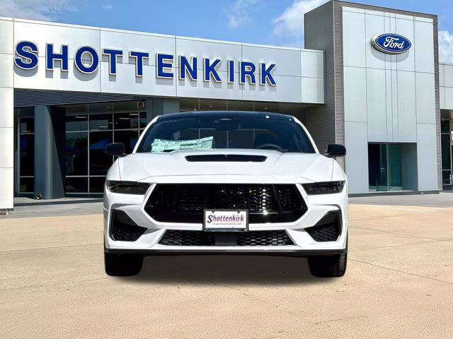 2026 Oxford White Ford Mustang GT RWD Coupe