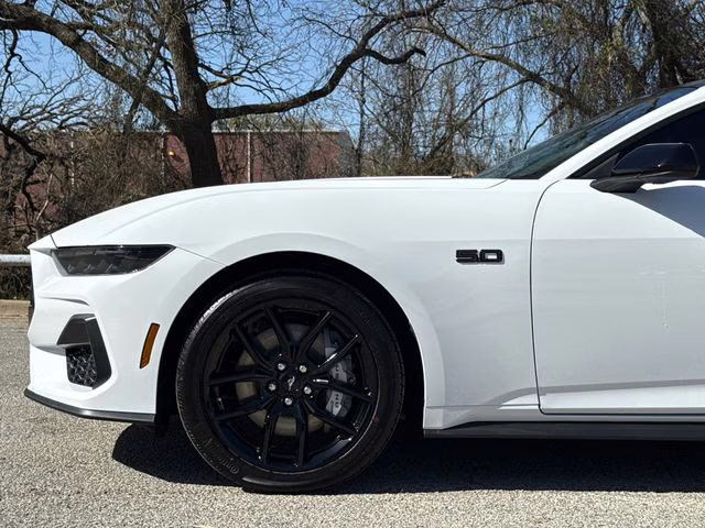 2026 Oxford White Ford Mustang GT RWD Coupe