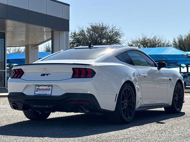 2026 Oxford White Ford Mustang GT RWD Coupe