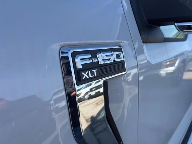2025 White Metallic Ford F-150 XLT 4X4 Truck