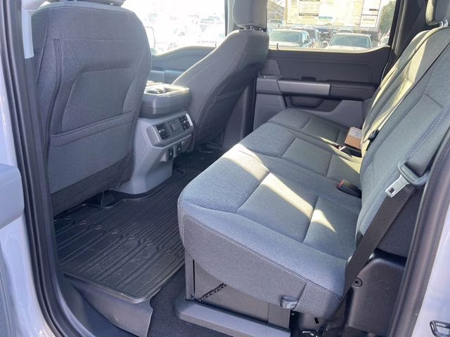 2025 White Metallic Ford F-150 XLT 4X4 Truck