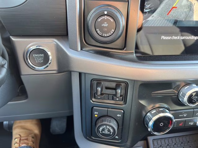 2025 White Metallic Ford F-150 XLT 4X4 Truck