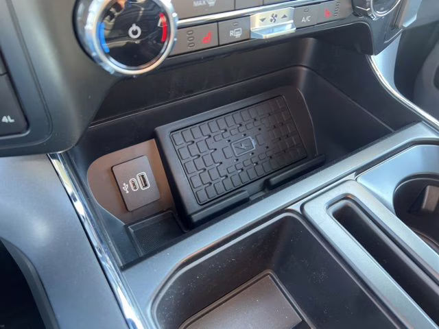 2025 White Metallic Ford F-150 XLT 4X4 Truck