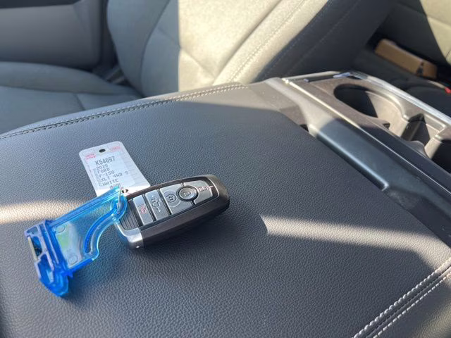 2025 White Metallic Ford F-150 XLT 4X4 Truck