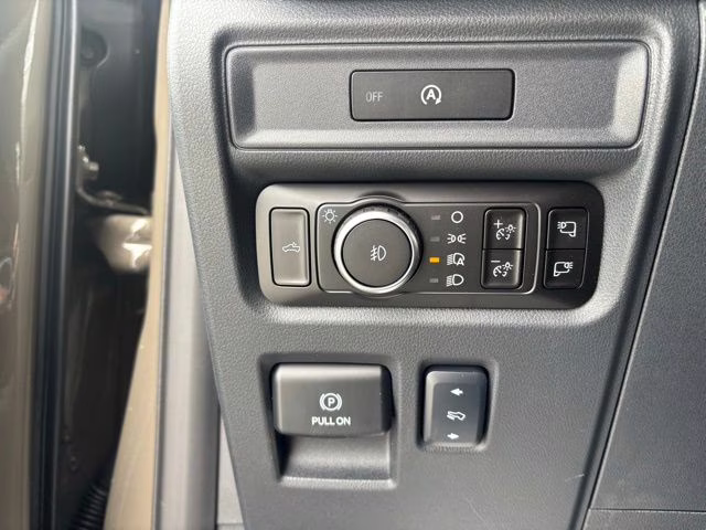 2025 Gray Ford F-150 Lariat 4X4 Truck