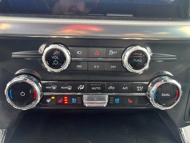 2025 Gray Ford F-150 Lariat 4X4 Truck