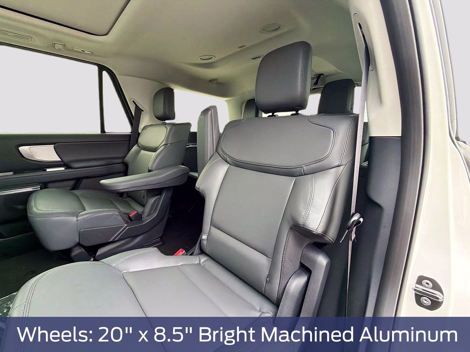 2026 Star White Metallic Tri-Coat Ford Expedition Active RWD SUV