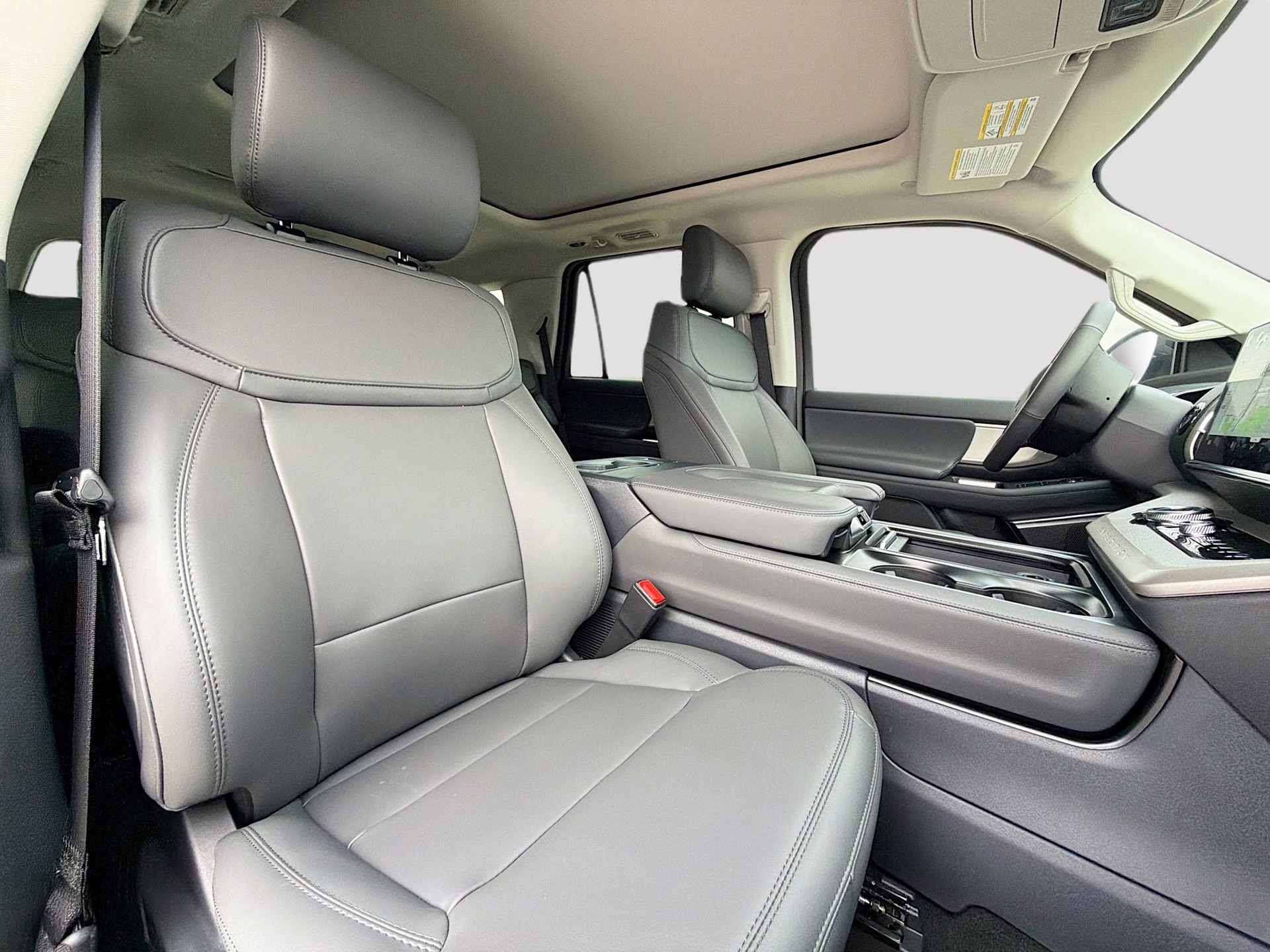 2026 Star White Metallic Tri-Coat Ford Expedition Active RWD SUV