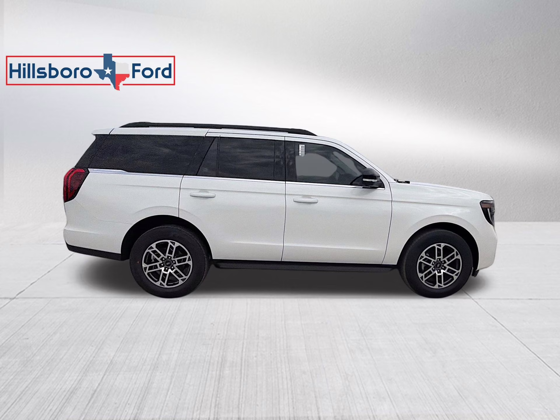 2026 Star White Metallic Tri-Coat Ford Expedition Active RWD SUV
