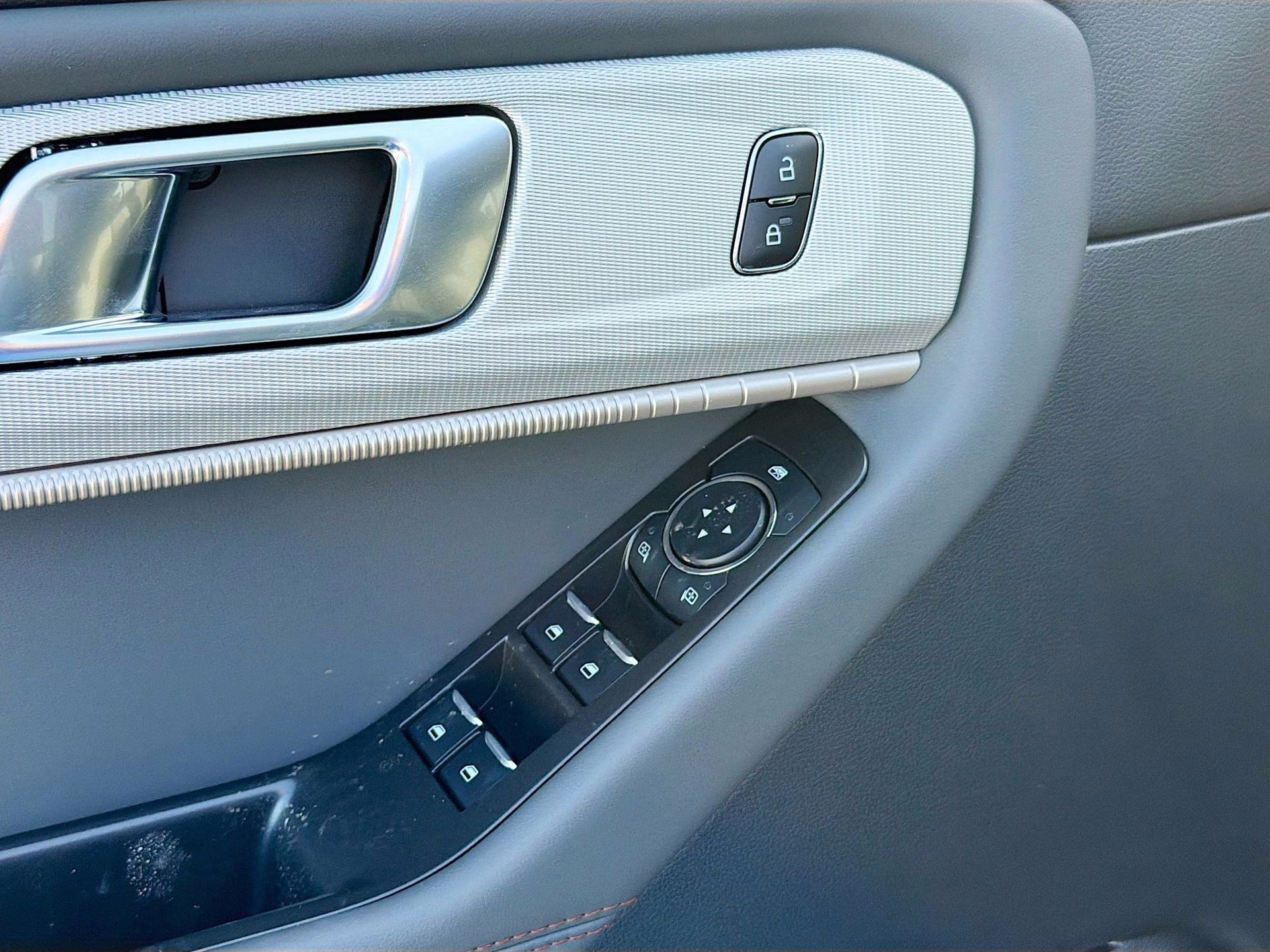 2026 Vapor Blue Metallic Ford Explorer Active RWD SUV