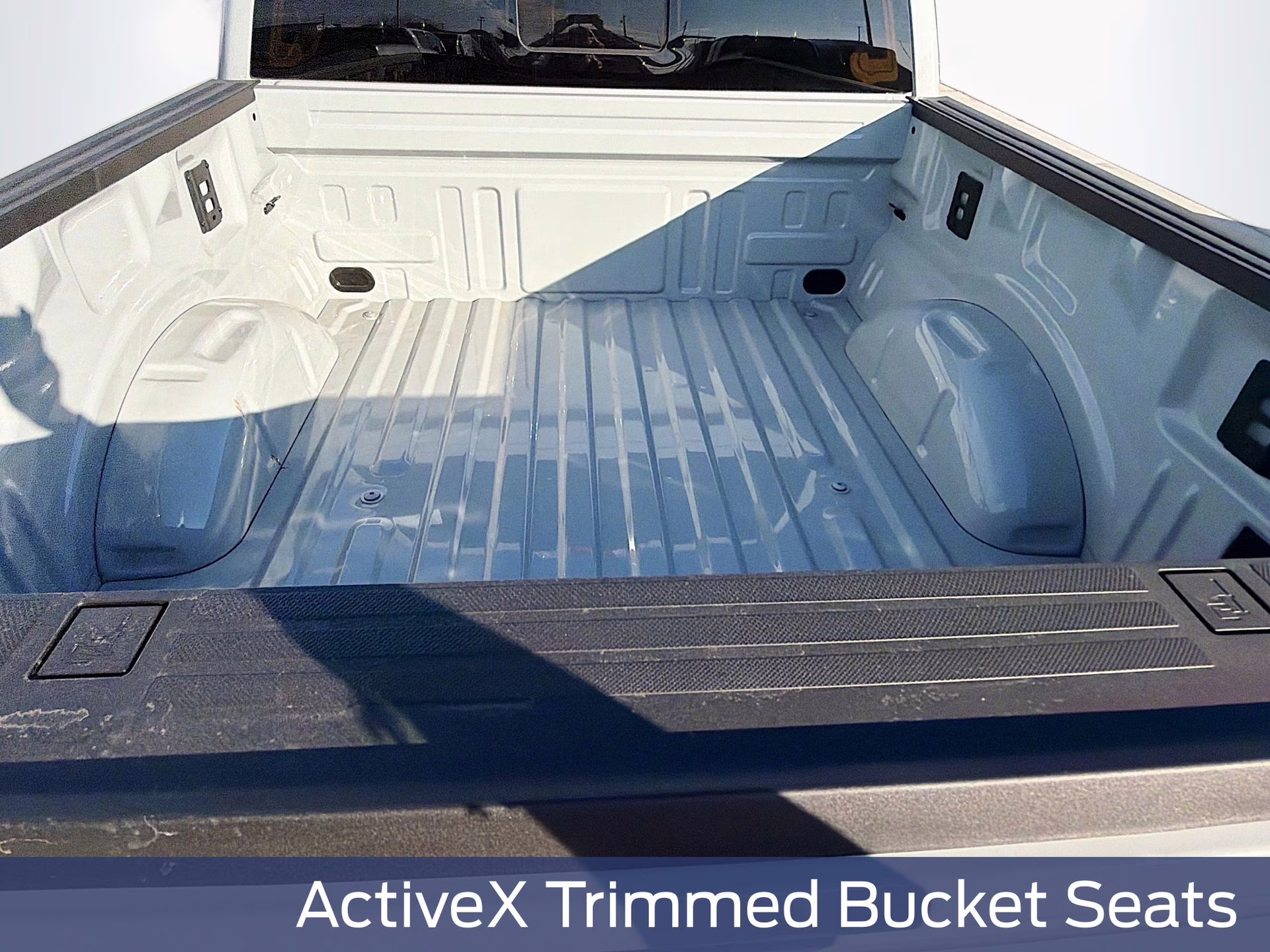 2026 Avalanche Ford F-150 Lariat 4X4 Truck