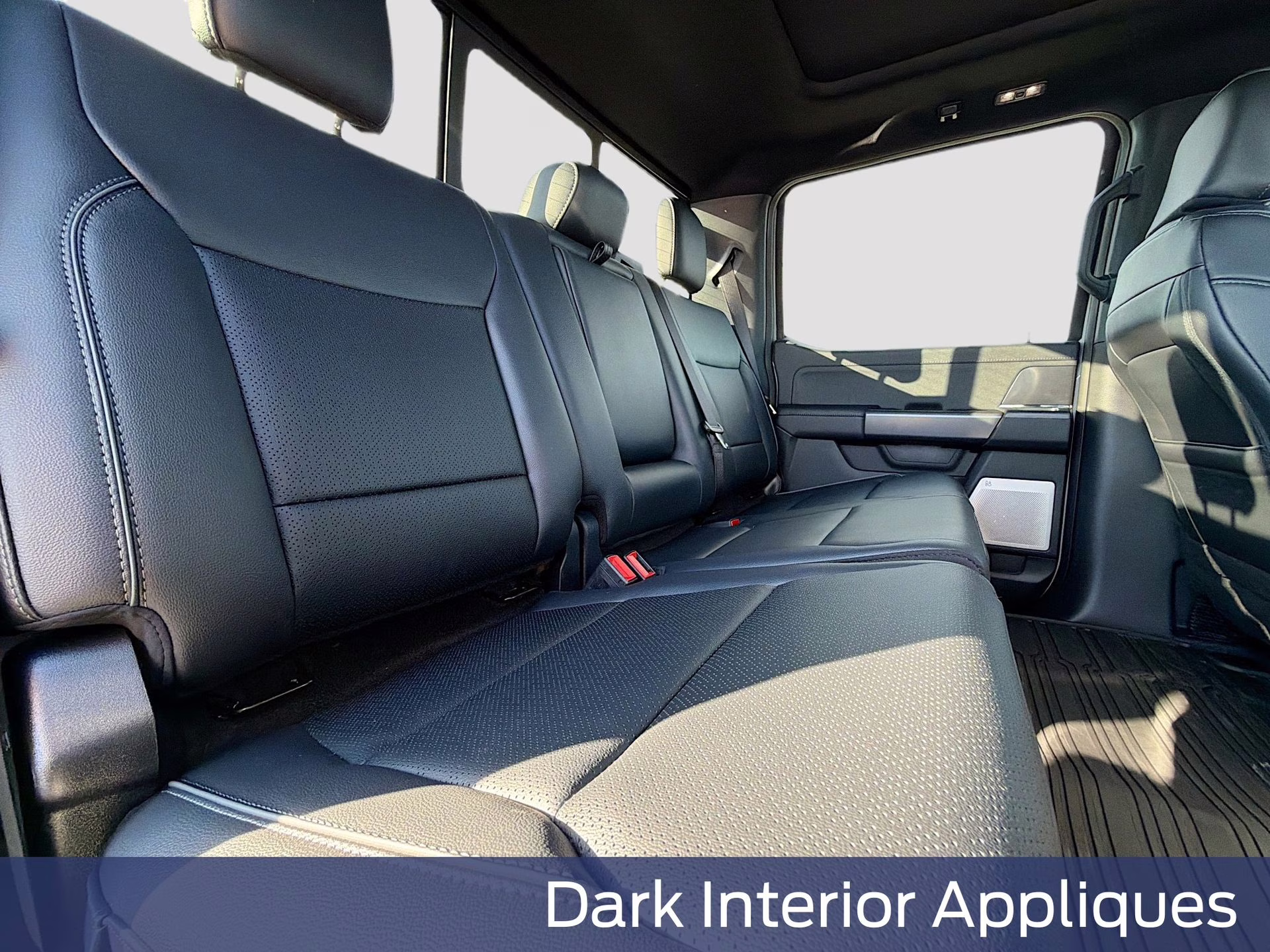 2026 Avalanche Ford F-150 Lariat 4X4 Truck