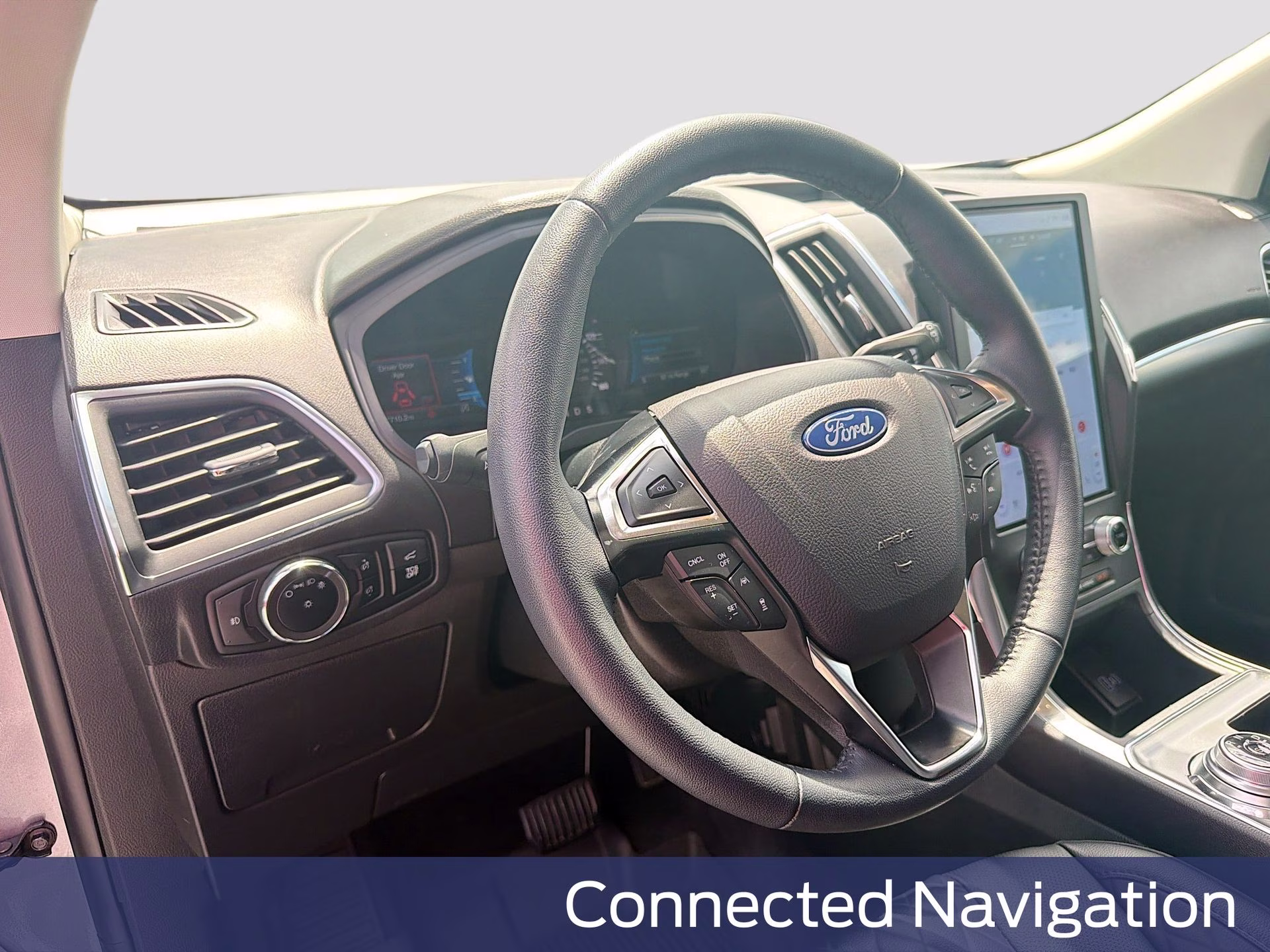 2024 Silver Metallic Ford Edge Titanium AWD SUV