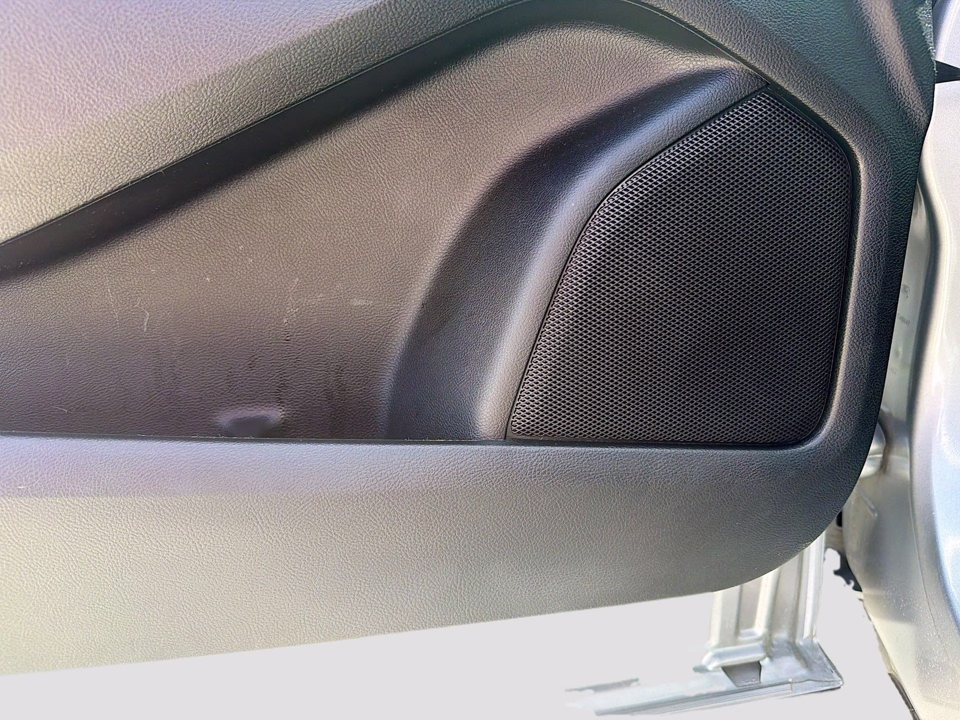 2024 Silver Metallic Ford Edge Titanium AWD SUV