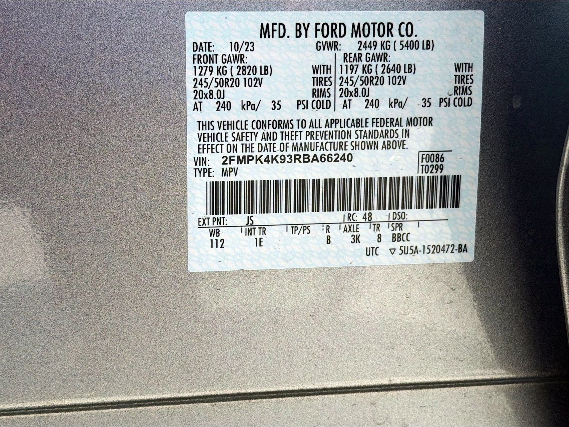 2024 Silver Metallic Ford Edge Titanium AWD SUV