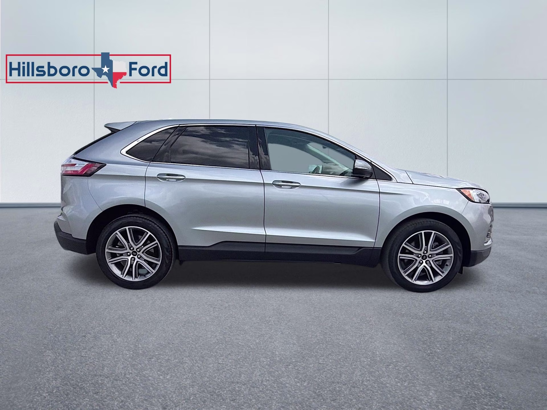 2024 Silver Metallic Ford Edge Titanium AWD SUV