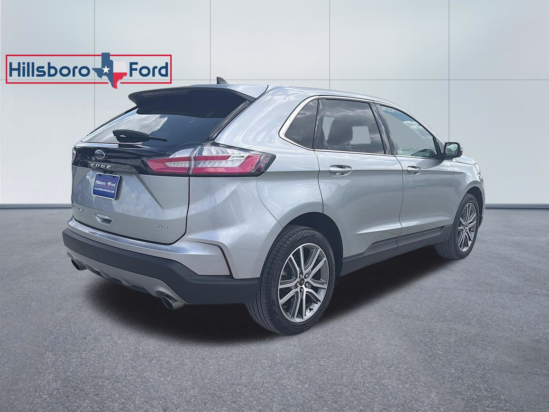 2024 Silver Metallic Ford Edge Titanium AWD SUV