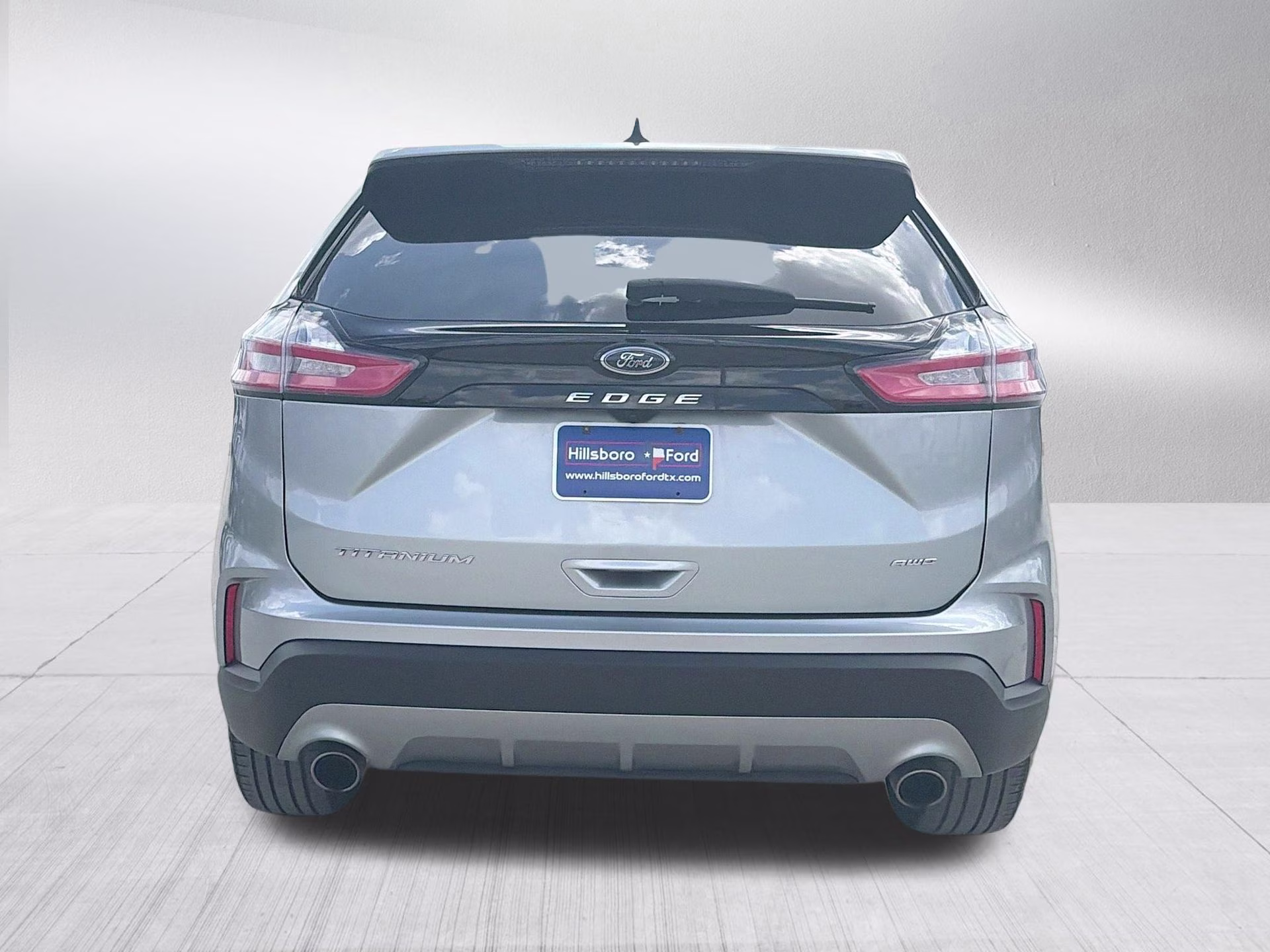 2024 Silver Metallic Ford Edge Titanium AWD SUV