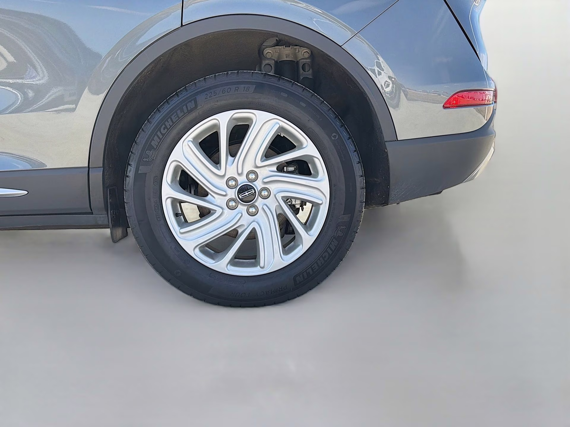 2025 Asher Gray Metallic Clearcoat Lincoln Corsair Premiere FWD SUV