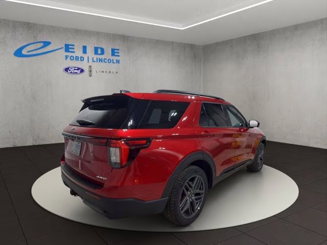 2026 Rapid Red Metallic Tinted Clearcoat Ford Explorer ST-Line 4X4 SUV