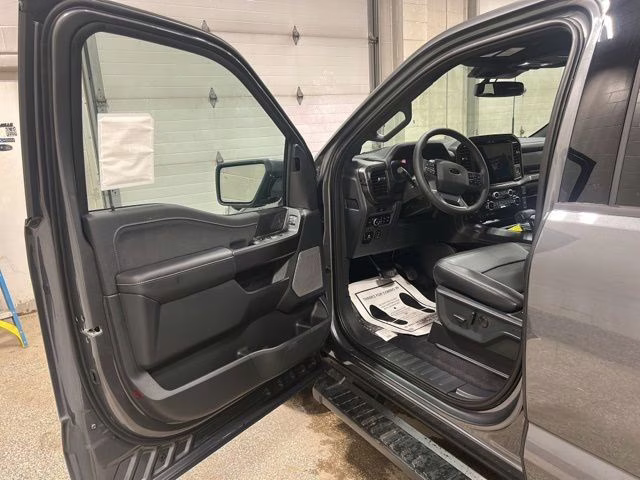 2026 Carbonized Gray Metallic Ford F-150 Lariat Black Appearance 4X4 Truck